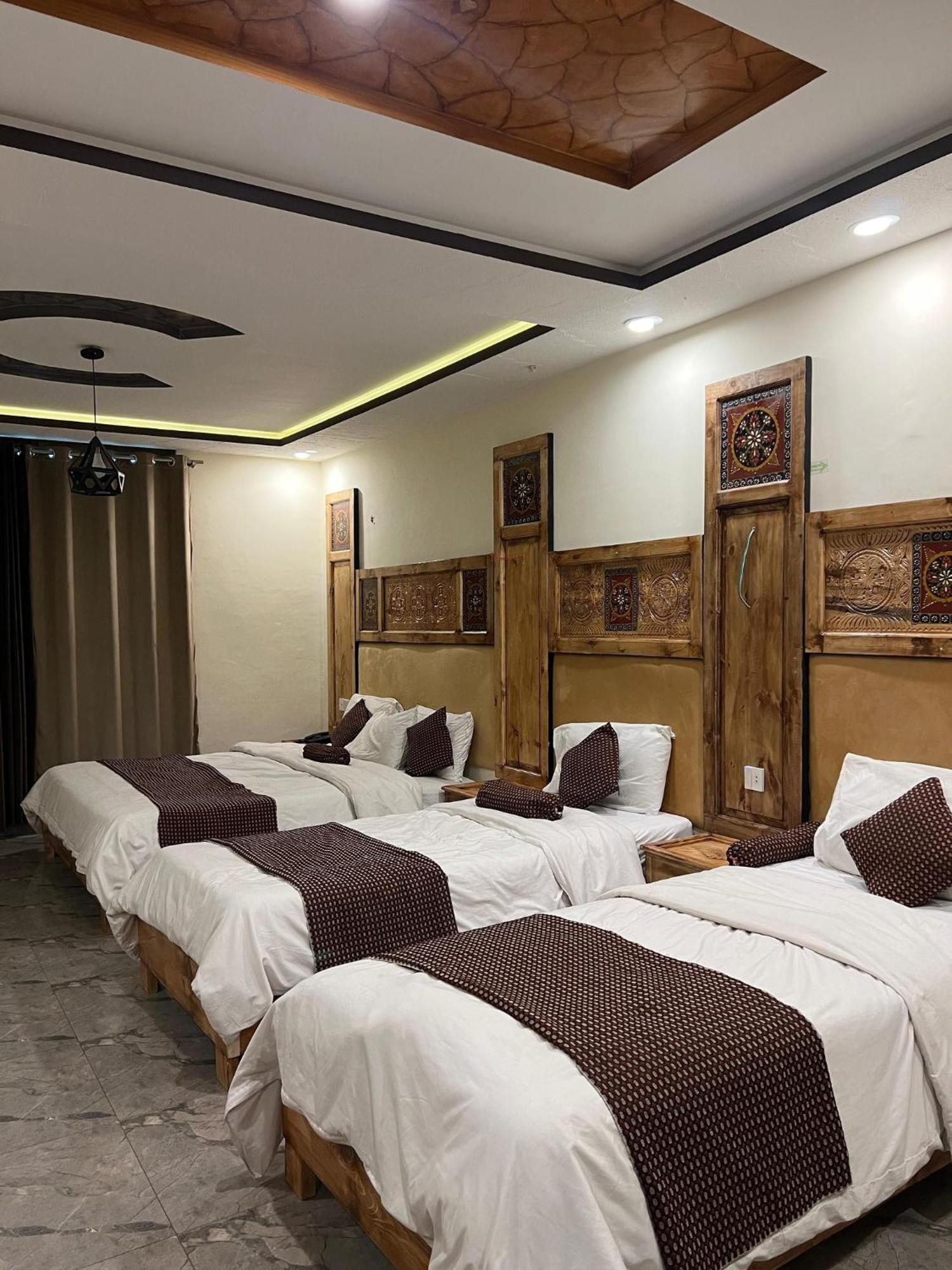 Hotel Birmingham Palace Kalam By Khan Familia Exteriör bild