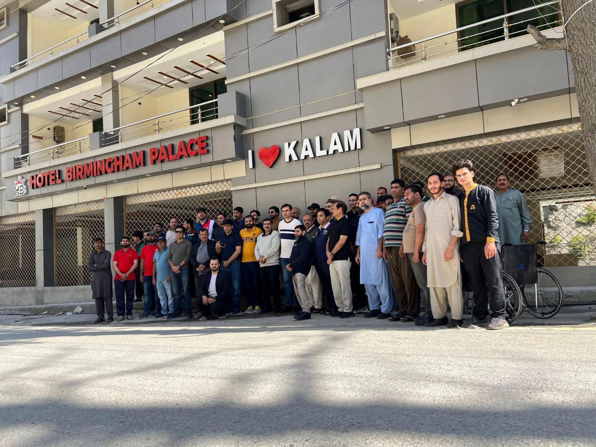 Hotel Birmingham Palace Kalam By Khan Familia Exteriör bild