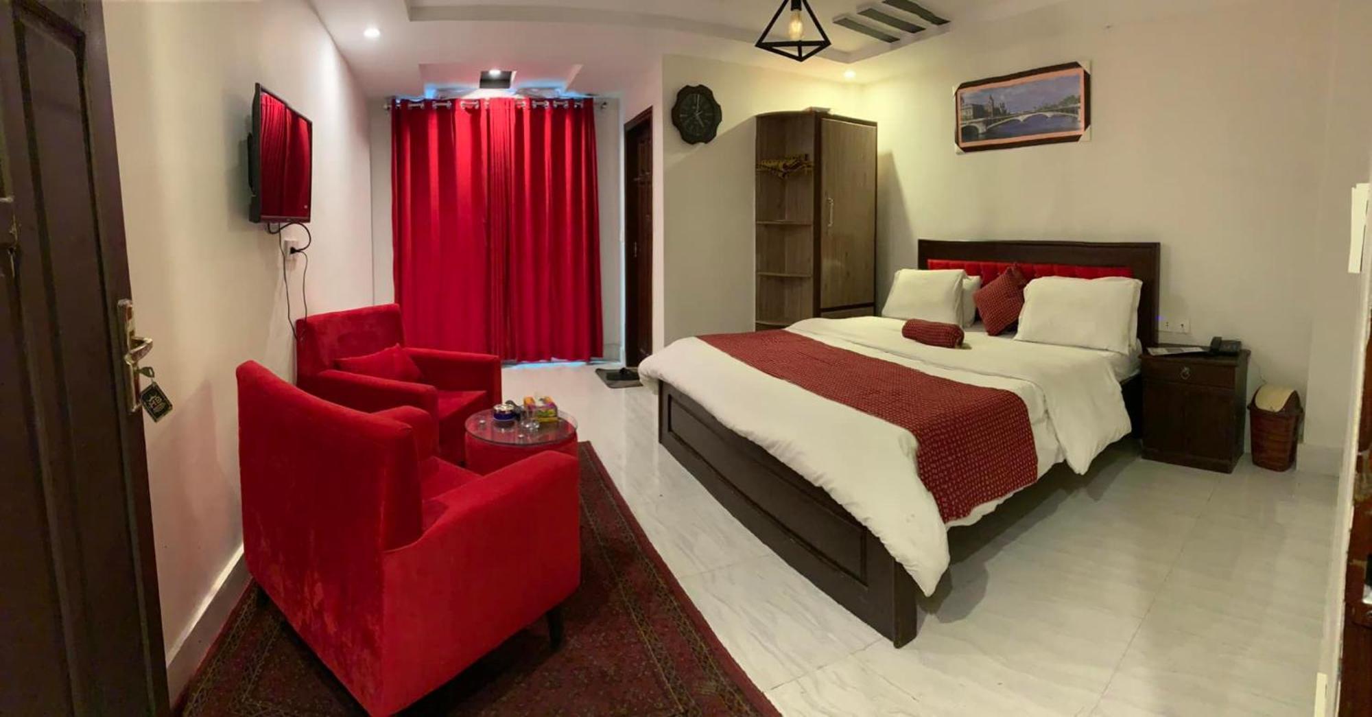 Hotel Birmingham Palace Kalam By Khan Familia Exteriör bild